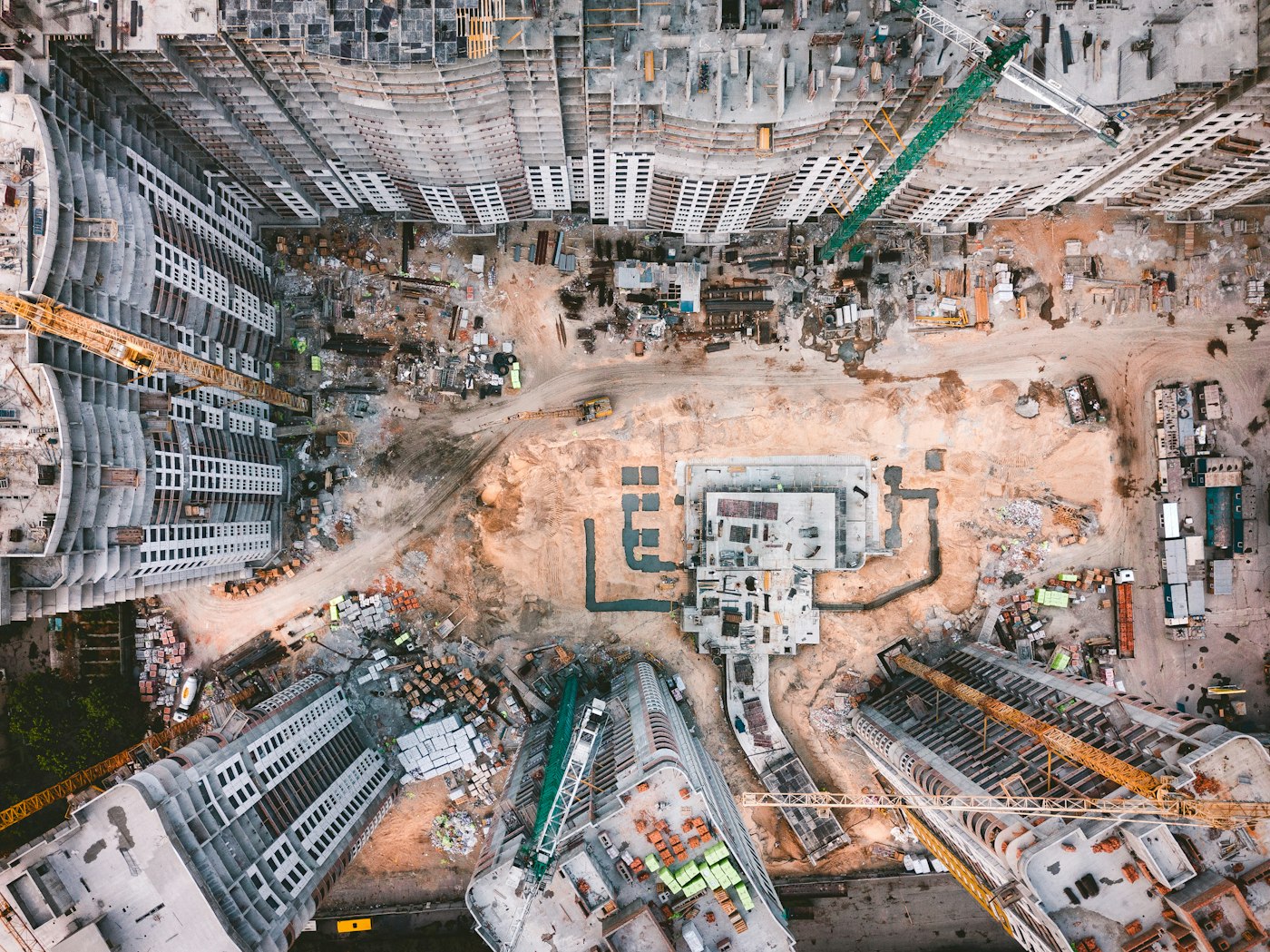 Vue aérienne d’un chantier : le terrain d’application de la formation Primavera P6